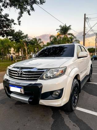 TOYOTA HILUX SW4 2.7 SR 7 LUGARES 4X2 16V FLEX 4P AUTOMÁTICO